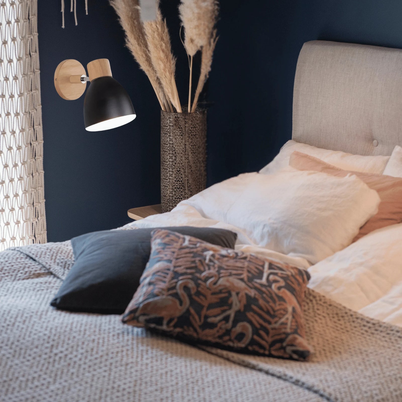 Applique Murale Scandinave Noire